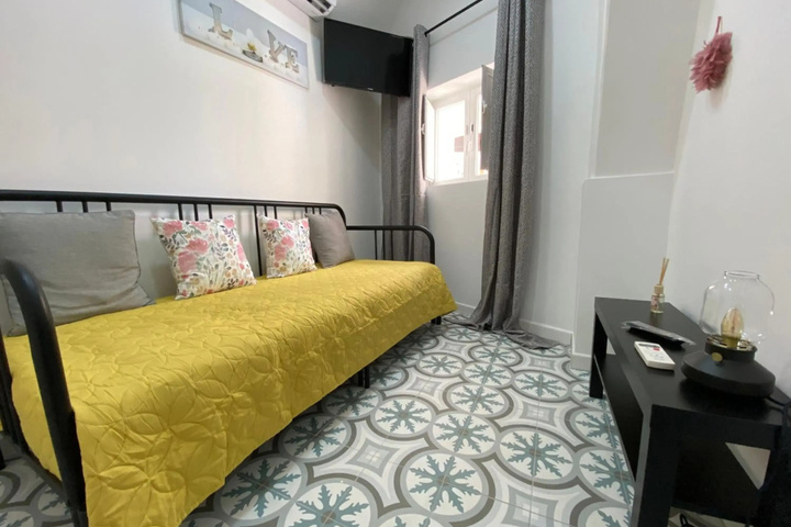 Room 2 of 13