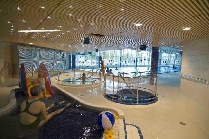 Pool 16 of 44