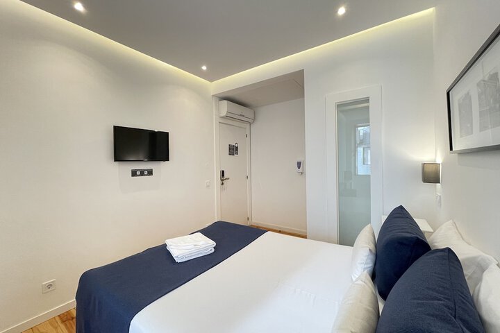 Room 11 of 112