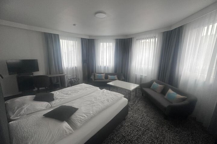 Room 7 of 55