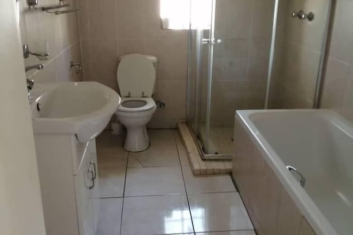 Room 8 of 25