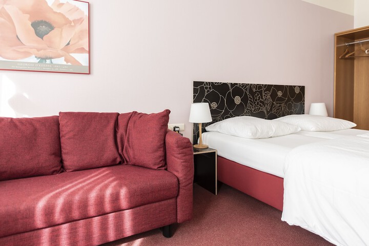 Room 15 of 43