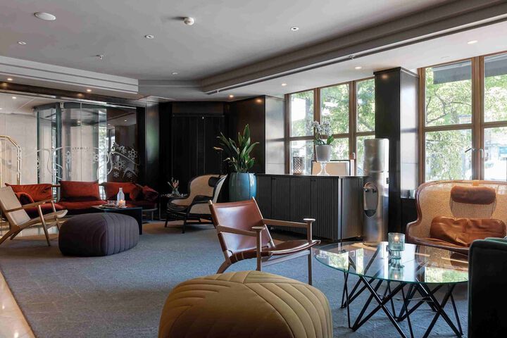 Guest Lobby