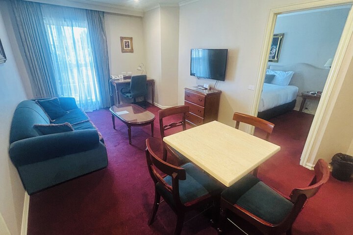 Room 18 of 66