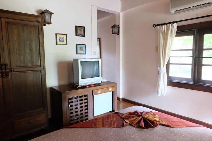 Room 27 of 65