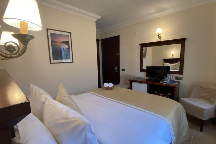 Room 25 of 50