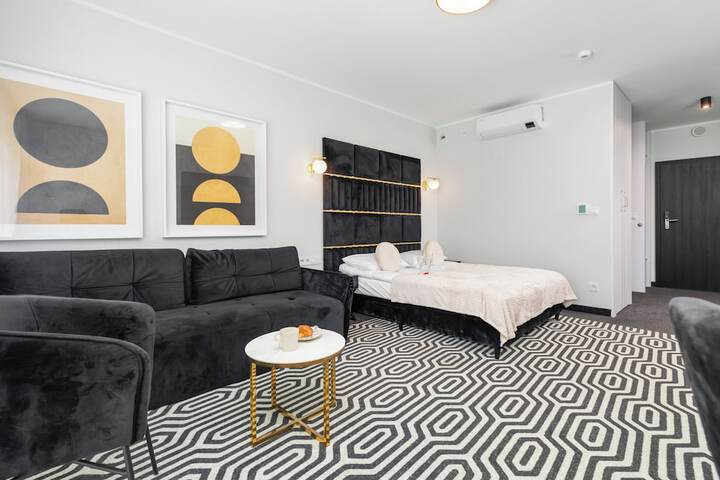 Room 11 of 49