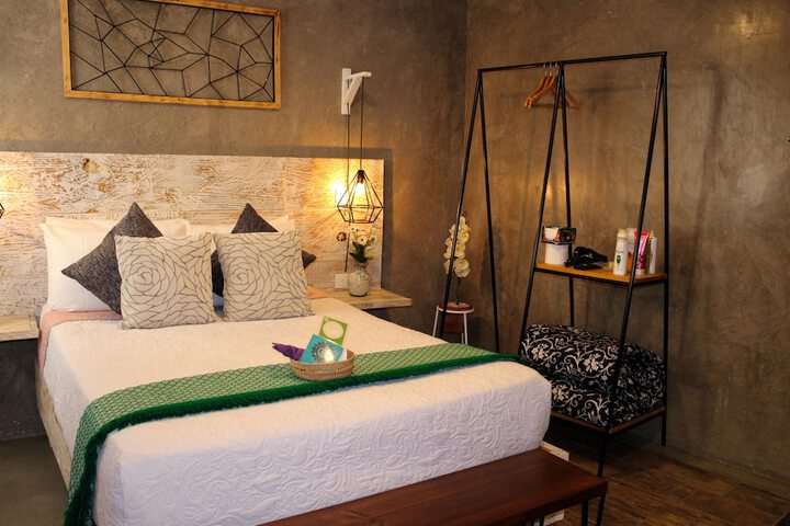 Room 2 of 50