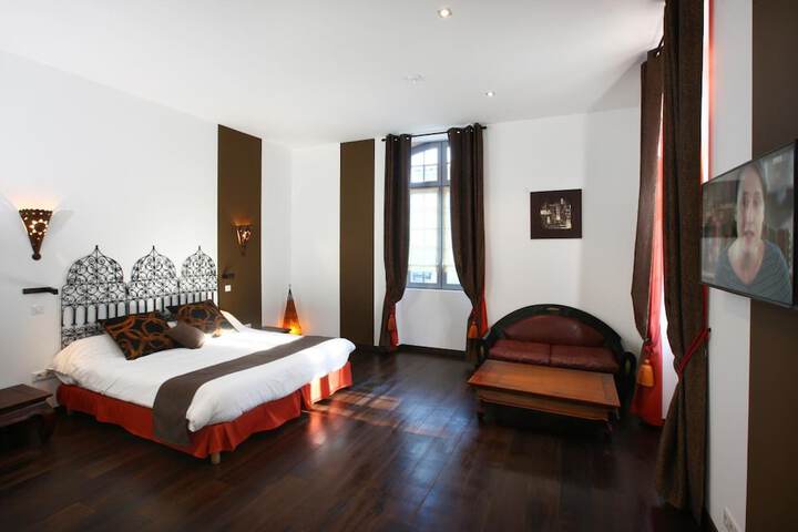 Room 18 of 52