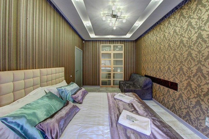 Room 6 of 52