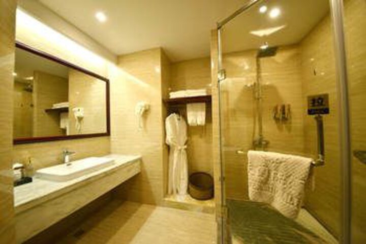 Room 5 of 29