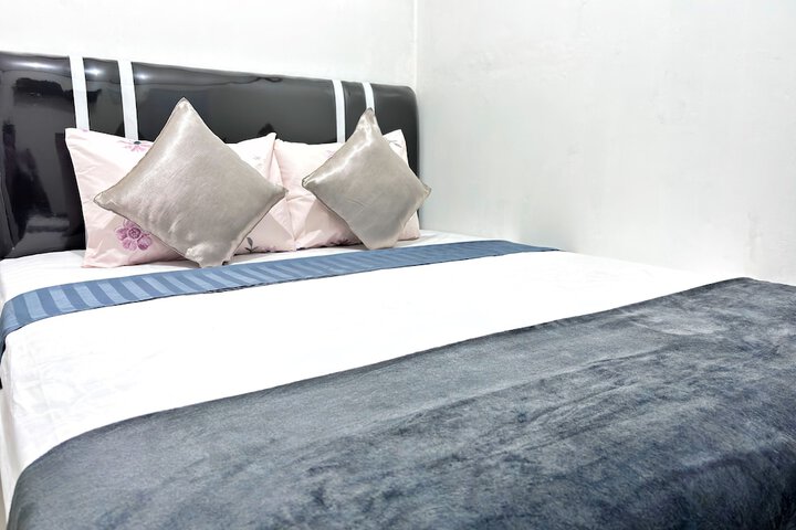 Room 14 of 62