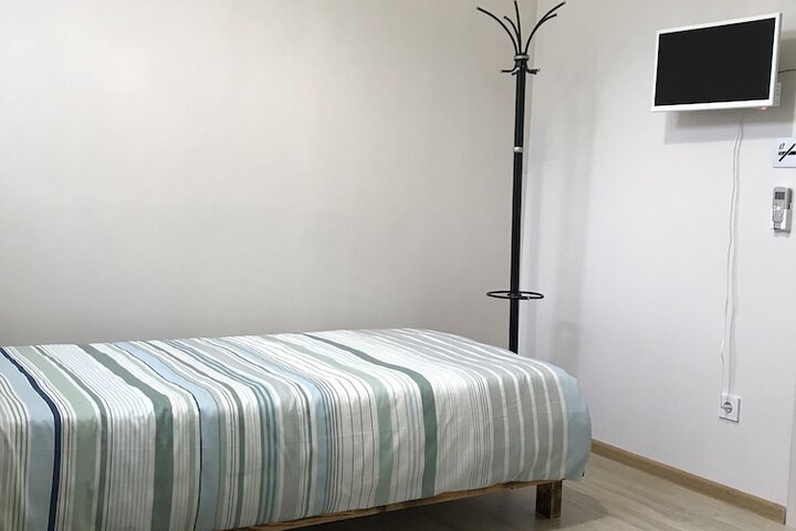 Room 42 of 64