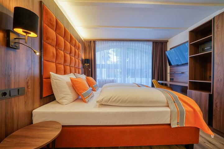 Room 16 of 45