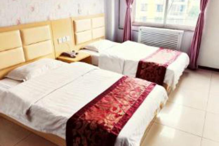 Room 5 of 6