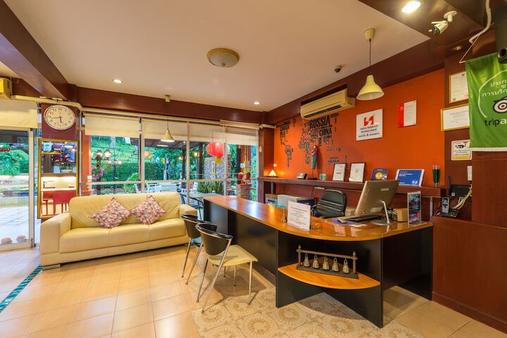 Entrance & Lobby
