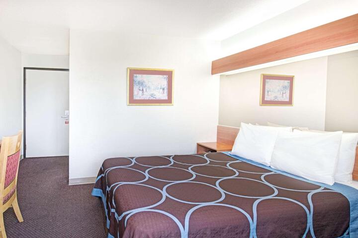 2 Queen Beds Continental Breakfast (4 of 25)