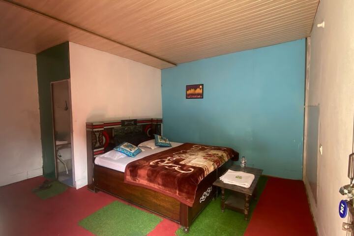 Room 3 of 13
