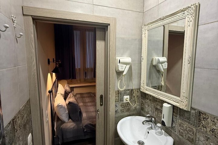 Room 91 of 120