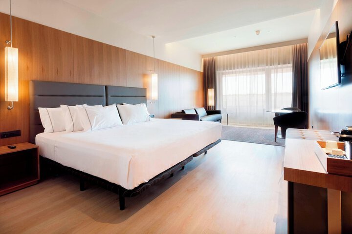 Room 38 of 124