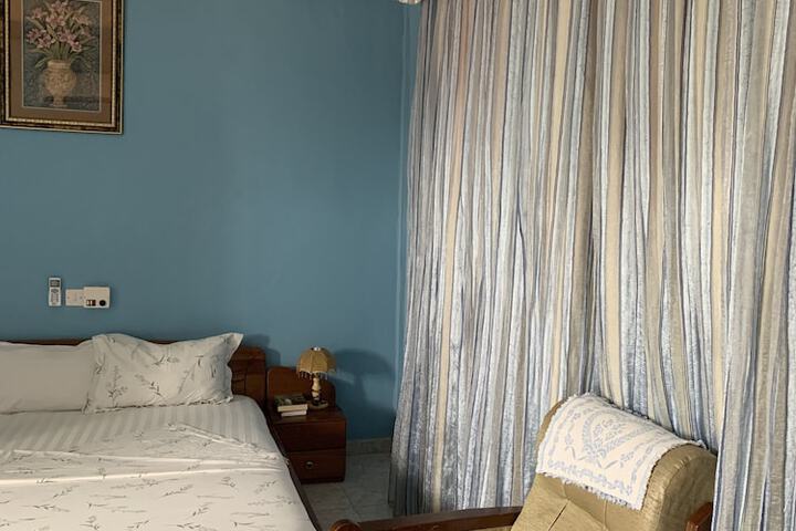 Room 5 of 13