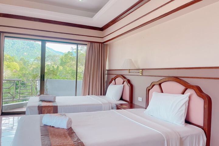 Room 3 of 41