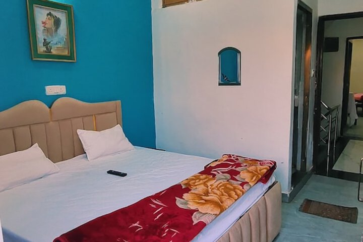 Room 2 of 13