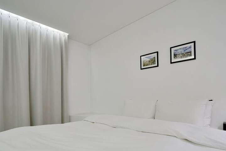 Room 35 of 51