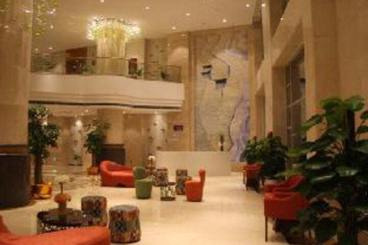 Beihai Hyatt Hotel (high-speed railway station store)