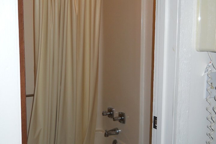 Classic 2 Double Beds (7 of 11)