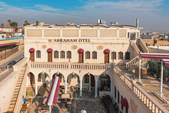 Hotel Exterior 44 of 54