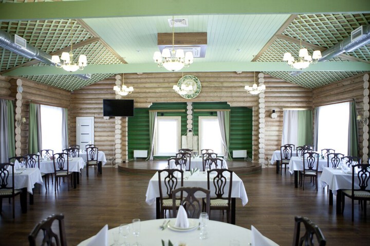 Dining 10 of 18