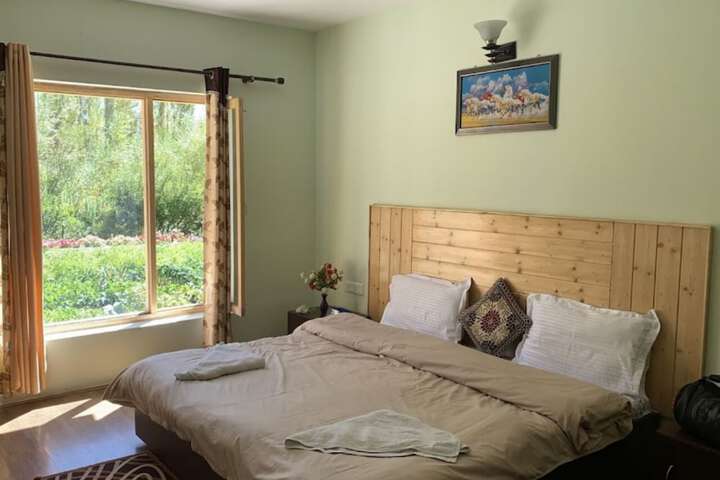Room 8 of 54