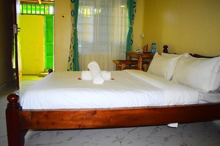 Room 7 of 37