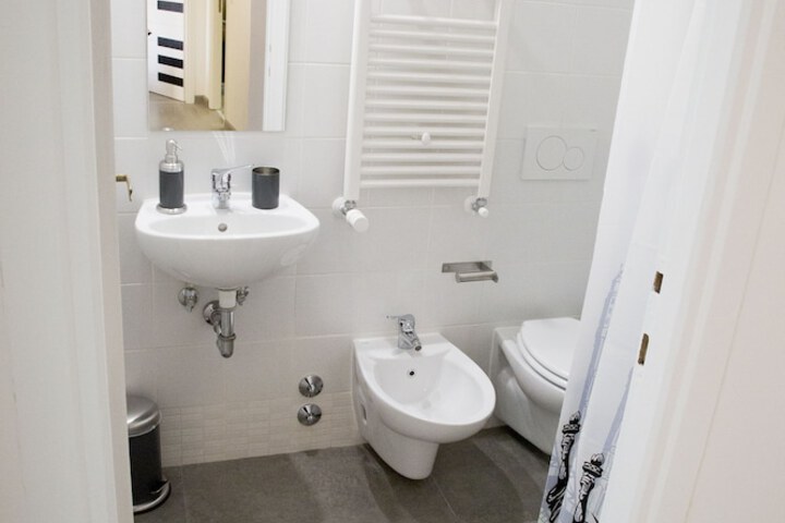 Room 15 of 24