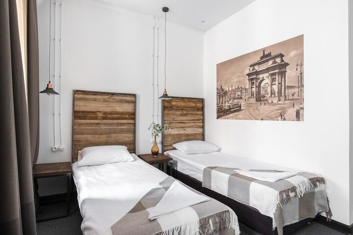 Room 27 of 29