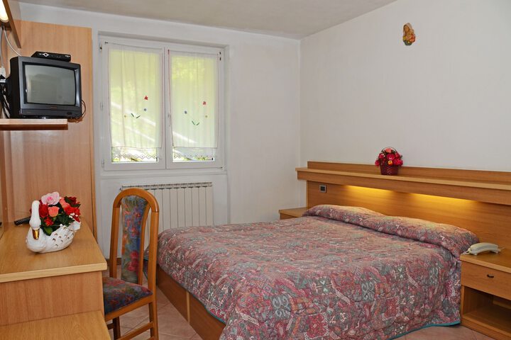 Room 9 of 51