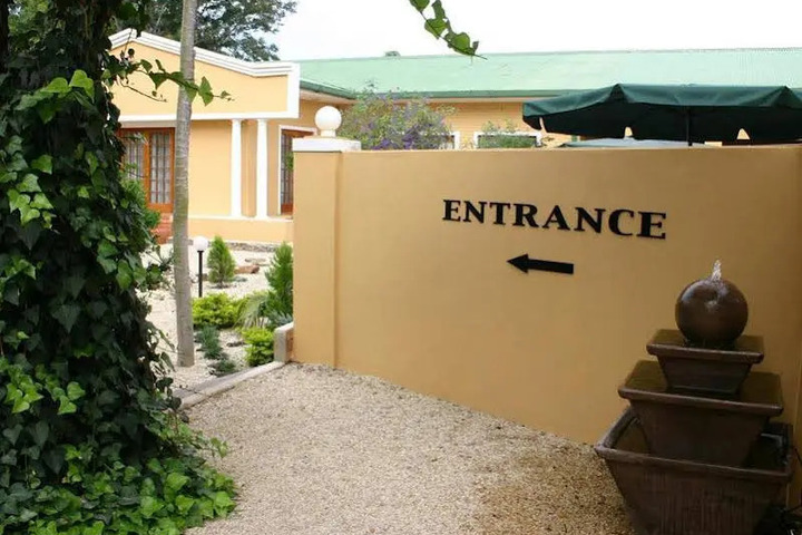 COSMOS CUISINE ADDO