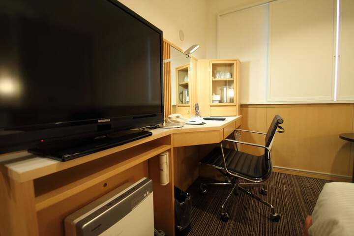 Room 13 of 43