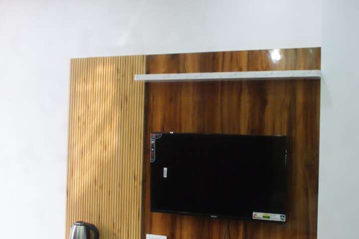 Room 7 of 17