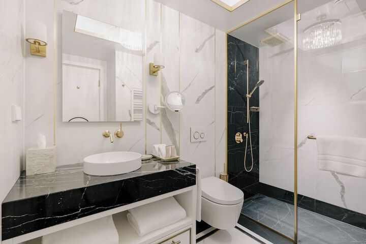 Bathroom Interior Photo