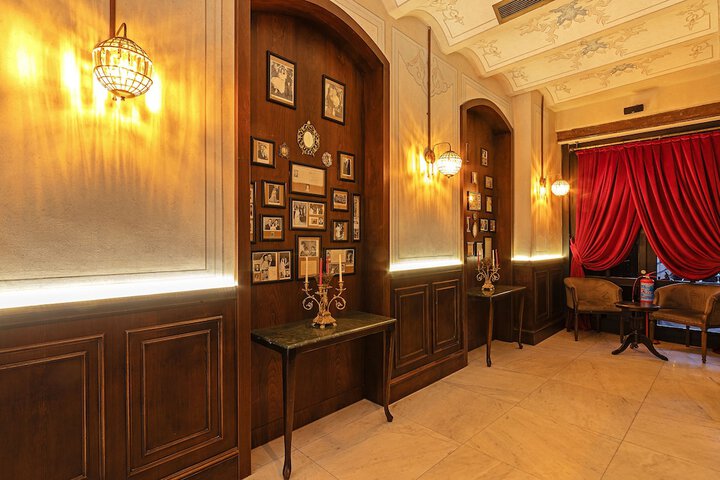 Hotel Interior 4 of 83
