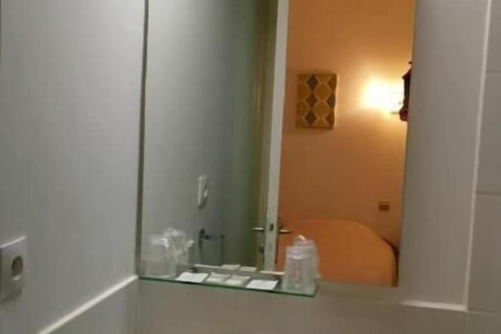 Room 18 of 42