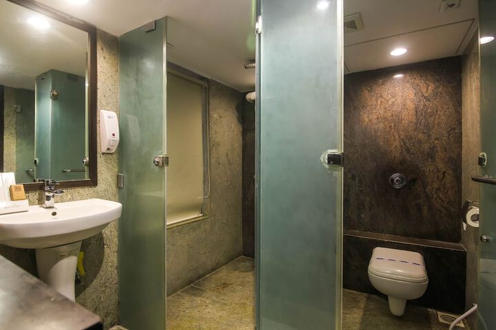 Room 45 of 64