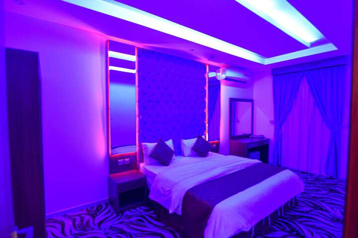 Room 18 of 43