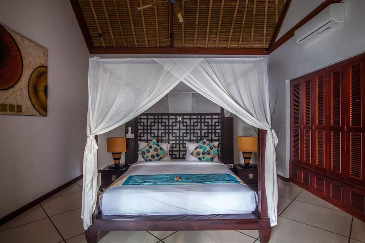Room 4 of 22