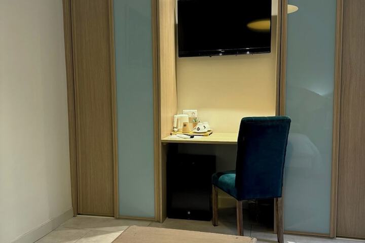 Room 63 of 136