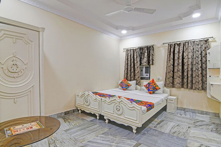 Room 16 of 31