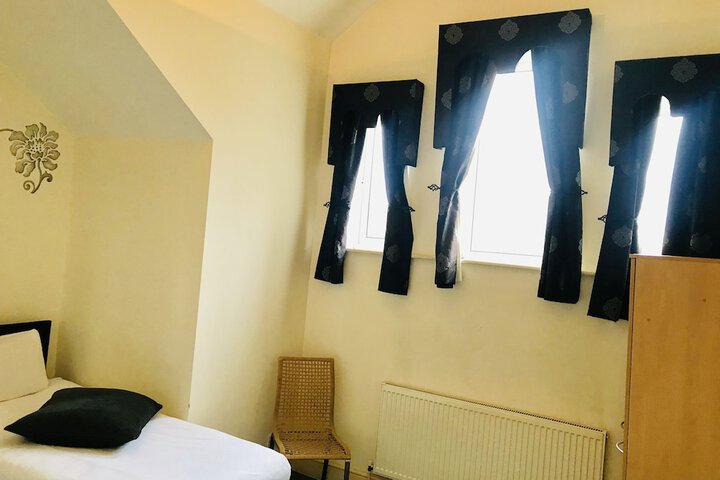Room 14 of 39