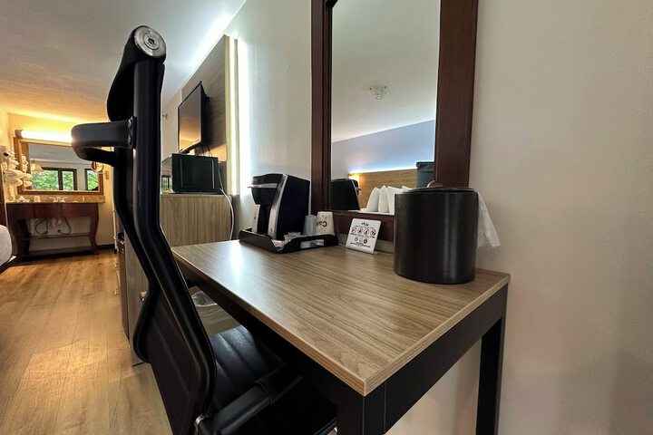 Standard Double Room 2 Queen Beds (5 of 12)